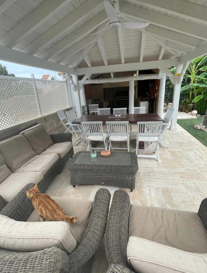 Suite Privada Frente A La Piscina Para 2 Personas Con Sofa Cama Para 2 Mas 4P No Es Casa Completa 산비센테델라스페그 외부 사진