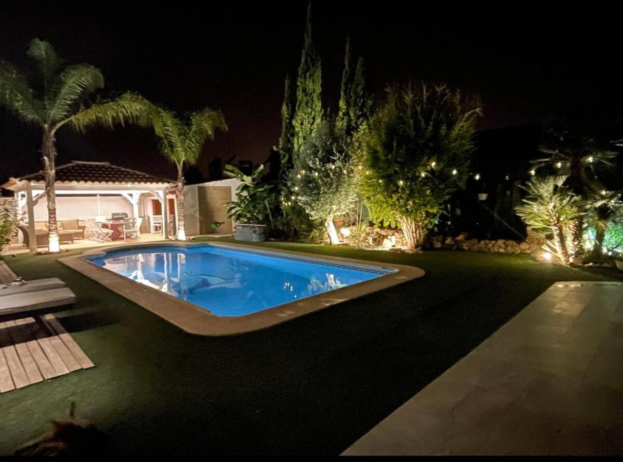 Suite Privada Frente A La Piscina Para 2 Personas Con Sofa Cama Para 2 Mas 4P No Es Casa Completa 산비센테델라스페그 외부 사진