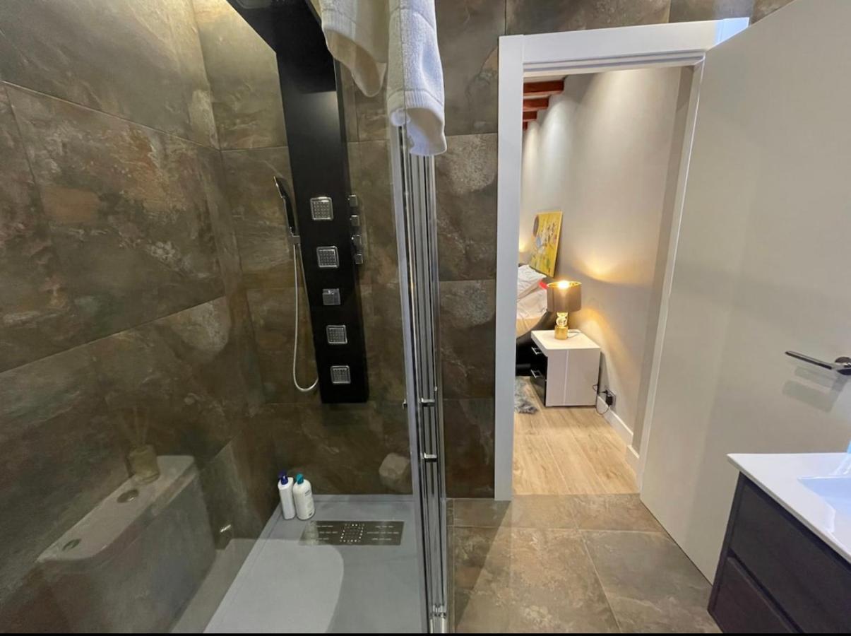 Suite Privada Frente A La Piscina Para 2 Personas Con Sofa Cama Para 2 Mas 4P No Es Casa Completa 산비센테델라스페그 외부 사진