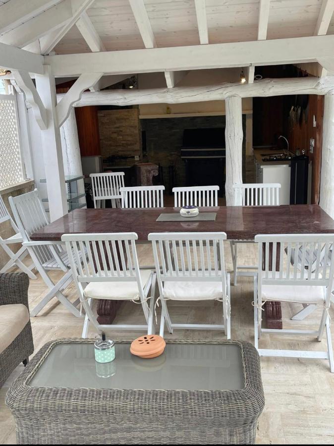 Suite Privada Frente A La Piscina Para 2 Personas Con Sofa Cama Para 2 Mas 4P No Es Casa Completa 산비센테델라스페그 외부 사진