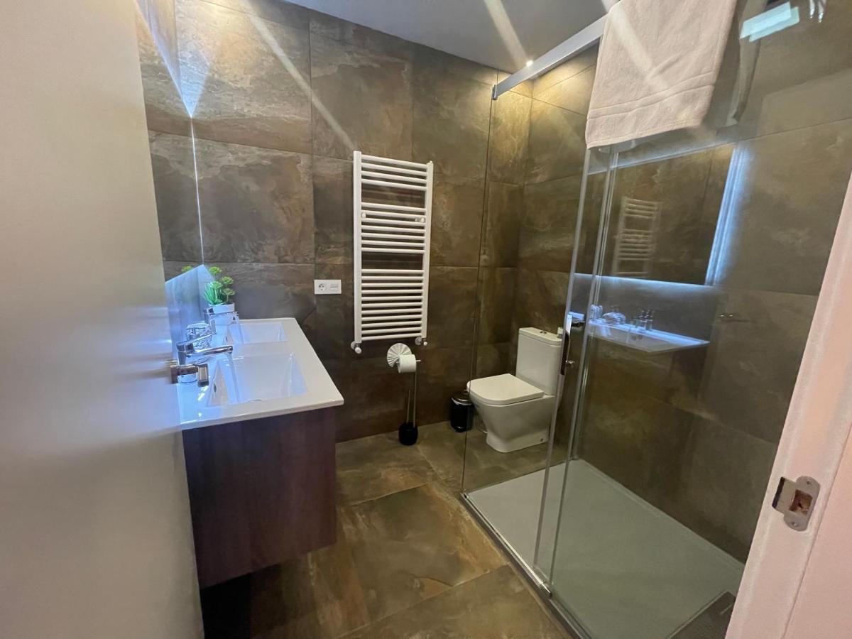 Suite Privada Frente A La Piscina Para 2 Personas Con Sofa Cama Para 2 Mas 4P No Es Casa Completa 산비센테델라스페그 외부 사진