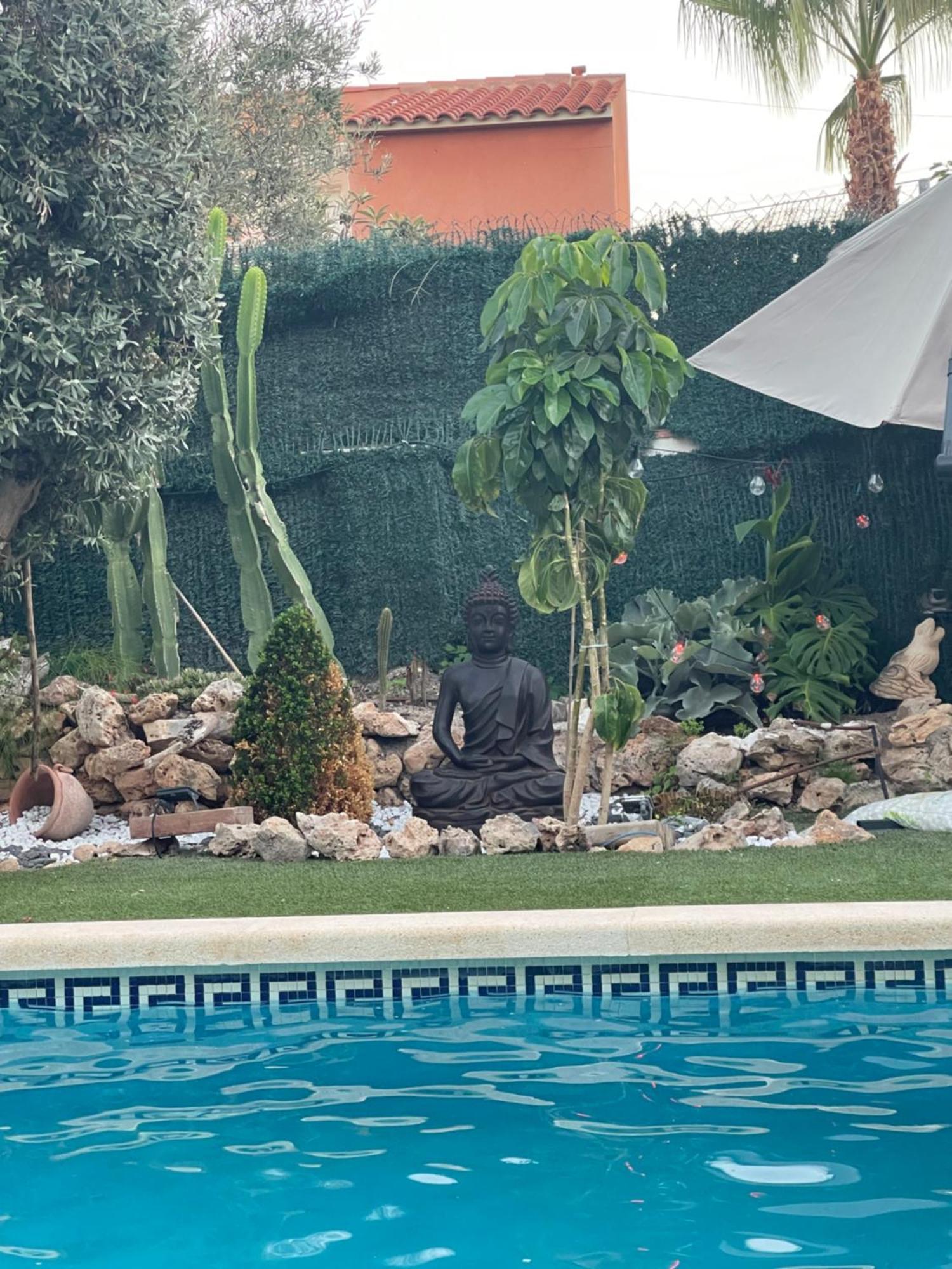 Suite Privada Frente A La Piscina Para 2 Personas Con Sofa Cama Para 2 Mas 4P No Es Casa Completa 산비센테델라스페그 외부 사진